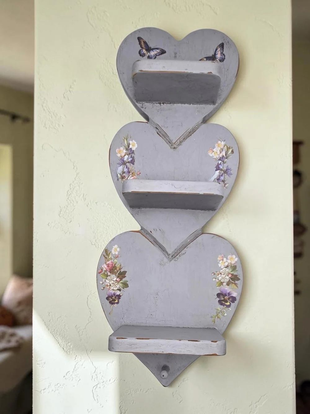 Vintage Style Heart Wall Shelf Hand Painted Floral Shabby Chic Cottage Decor